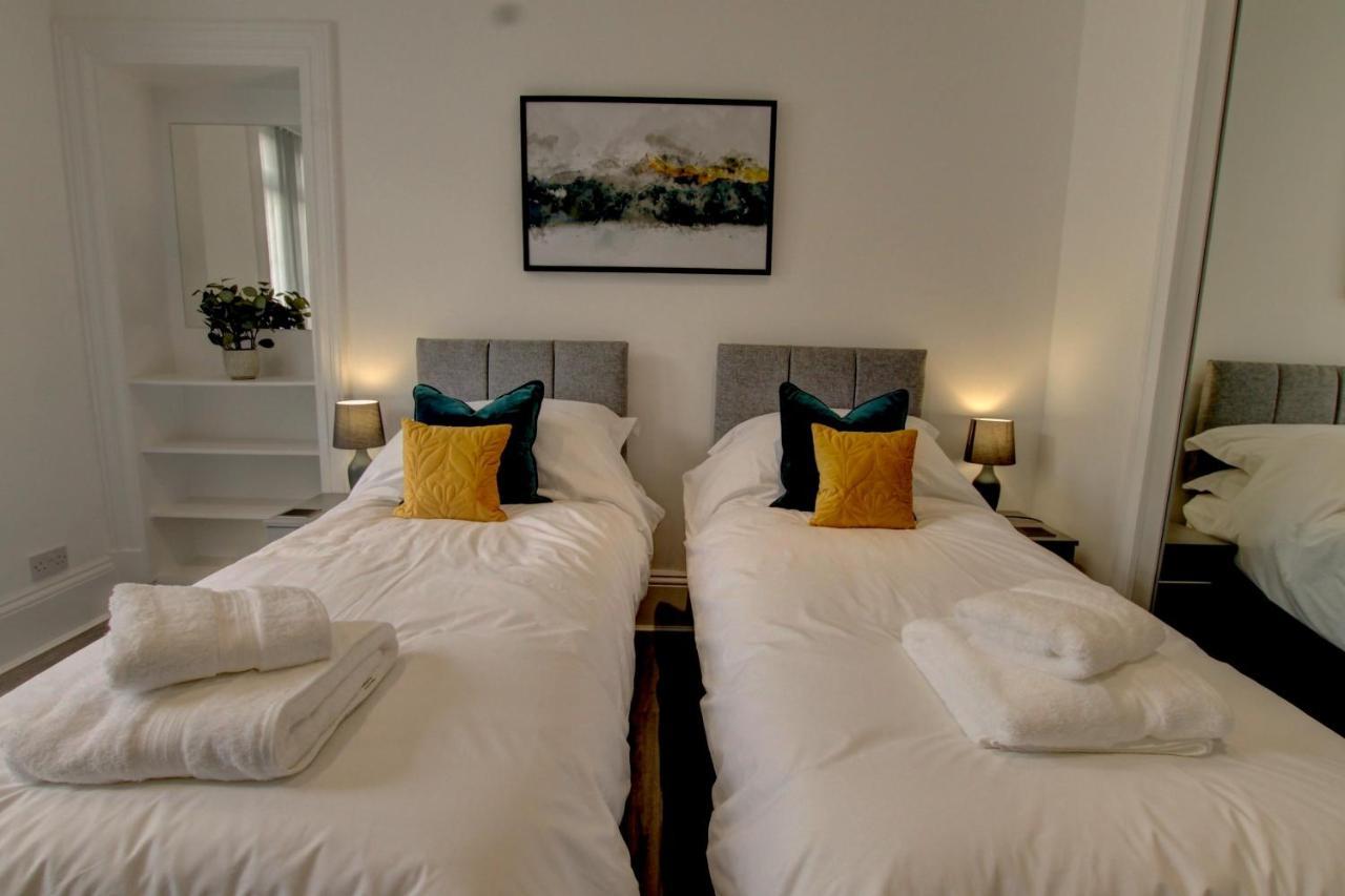 Bright & Stylish Apartment ดันดี ภายนอก รูปภาพ