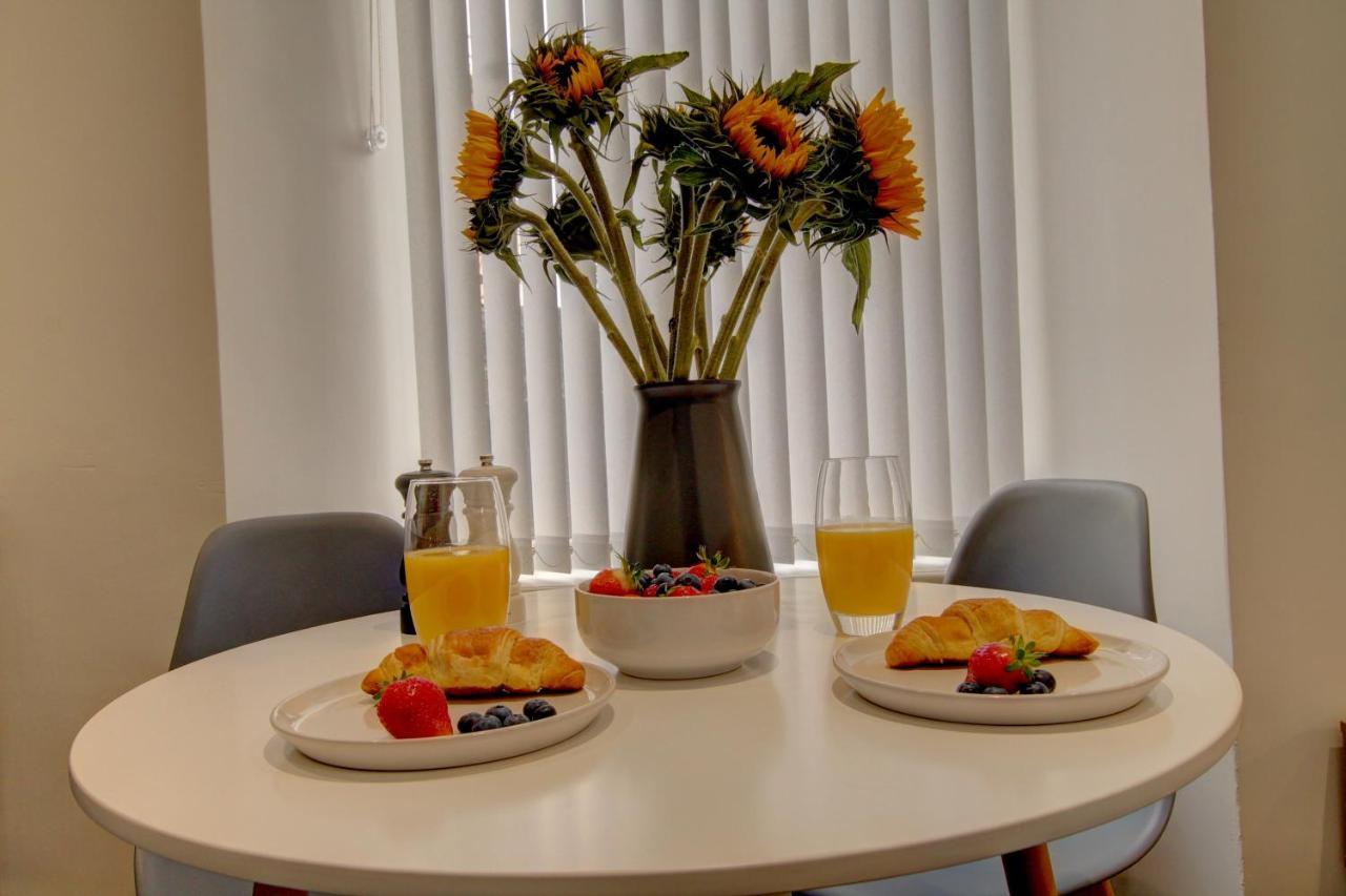 Bright & Stylish Apartment ดันดี ภายนอก รูปภาพ