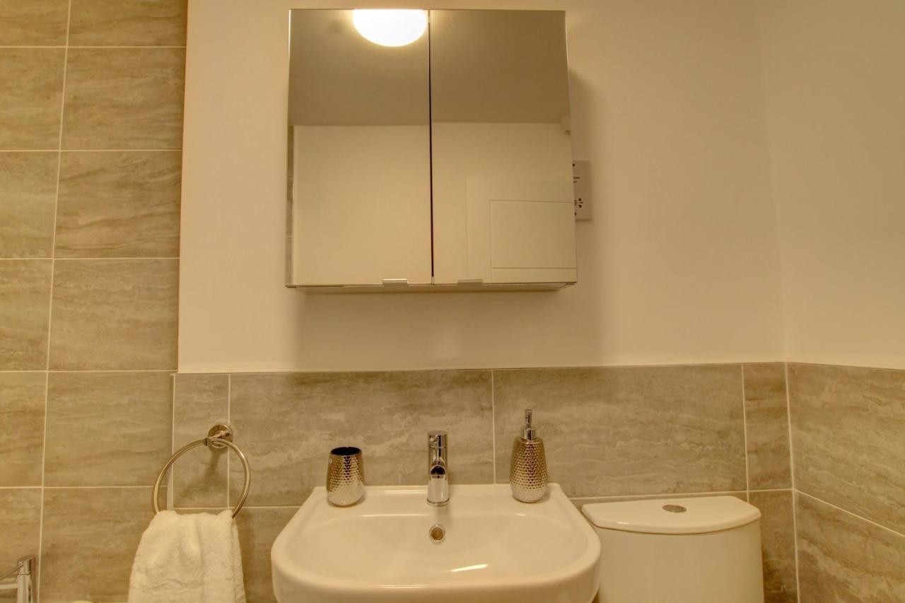 Bright & Stylish Apartment ดันดี ภายนอก รูปภาพ
