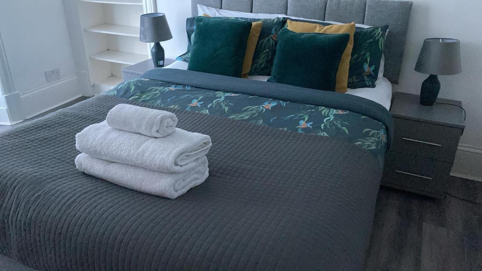 Bright & Stylish Apartment ดันดี ภายนอก รูปภาพ